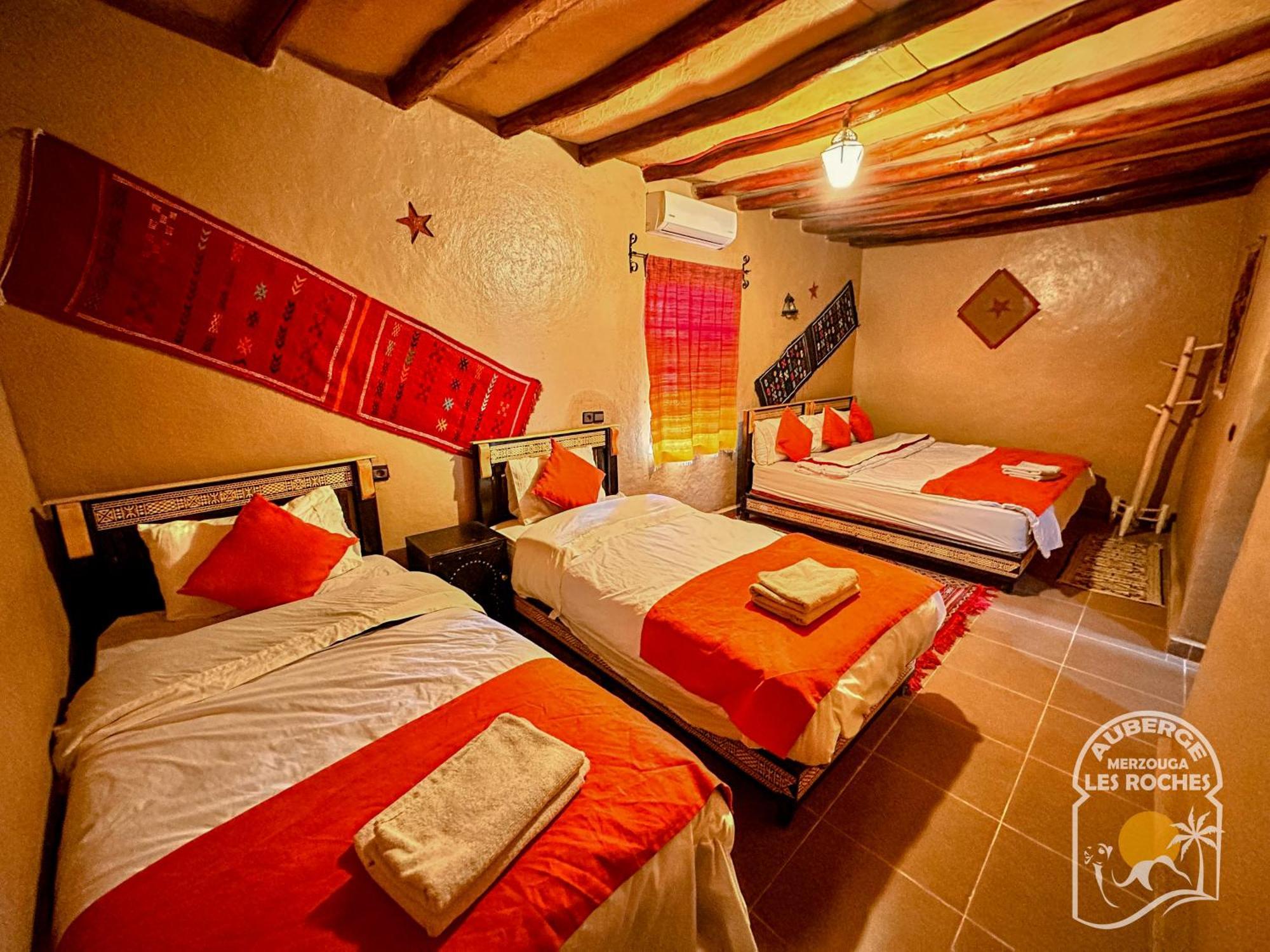 Riad Les Roches Merzouga Exterior photo